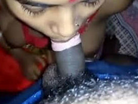 Indian beauty gives a satisfying oral pleasure