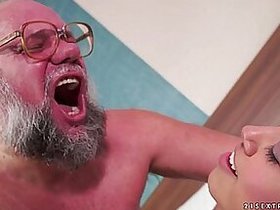 Teeny Karla Truched Overwrowse Abb.