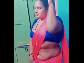 Chubby woman's navel gets intense action