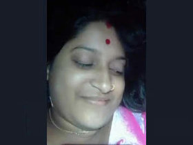 Seductive boudi reveals her breasts and intimate area