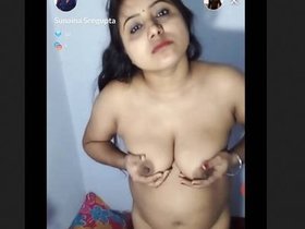 Sunaina Sengupta's steamy and sensual performance