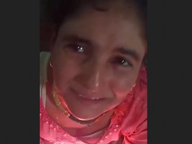 A nostalgic beauty offers a passionate oral pleasure in a rural setting