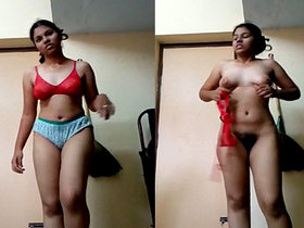 Chubby girl's nude selfie for boyfriend