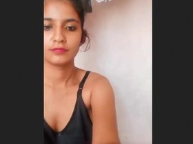 Sugar Crash's tantalizing nipple show on Tango's live broadcast