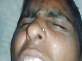 Mature Desi makes faces like she's cumming every time she rubs xxx