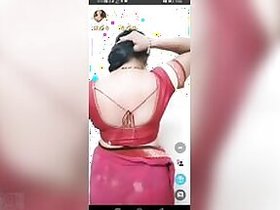 XXX cameraman captures Desi sister-in-law undressing in MMS mobile clip