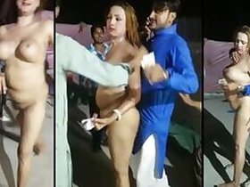 Stripper caught dancing naked outdoors next to her lover in hot Desi mms video