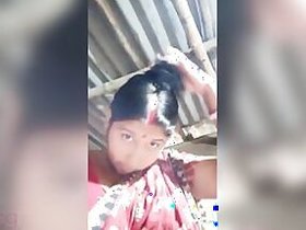 Bangla's luscious wife flaunts her giant milk cisterns
