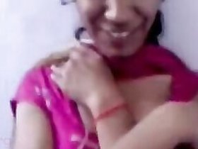 College hindi sex clip of a young hottie with her boyfriend