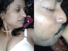 Desi XXX lover with big breasts delivers sexual pleasure on camera