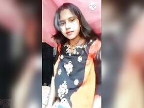 Webcam porn video of wife Desi revealing her beautiful XXX parts