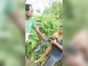 Cheating wife Odia Desi caught with her XXX lover in the woods
