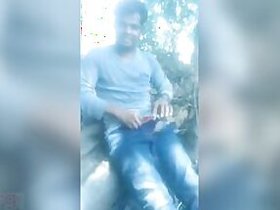Desi provokes XXX sex with a guy in nature, which becomes an MMC in India