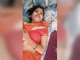 Cock-hungry Desi bhabhi gives her brother a XXX blowjob
