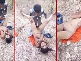 Indian sex in the open air! Hillbilly bhabhi Mallu fucks perverted devar