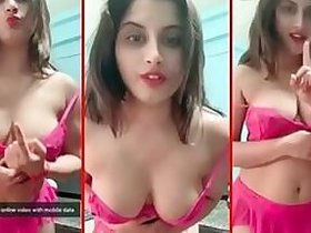 Simply stunning instagram hottie Gunnjan Aras poses completely nude on webcam