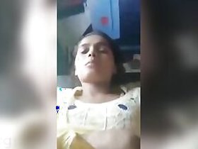 Amateur actress Desi tries cock with her pussy in XXX video