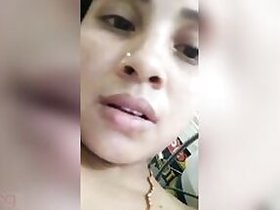 Desi wife with her naked XXX body for the camera