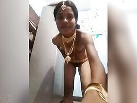 Desi's cart wife her amazing nude body shape on camera