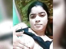 Chubby Desi Bhabhi shows off her private XXX body parts on camera