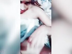 Horny Desi girl jerking off her tiny pink pussy on camera