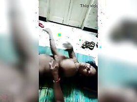 Hungry for sex Indian wife nude scene from sex movie MMS
