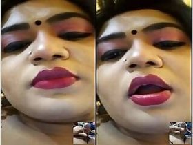 Horny bhabhi jerking off on video call