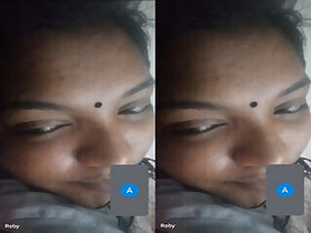 Mallu Bhabhi Shows Her Boobs Part 2