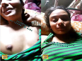 Sri shows her boobs at the Tango Show