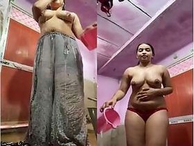 Sexy Indian Desi Strips Off and Shows Her Naked Body Part 3
