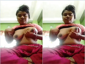 Hot Bangla Mall Shows Tits