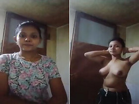 Desi Girl Shows Her Bathing