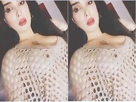 Paki Girl Shows Her Boobs Part 1