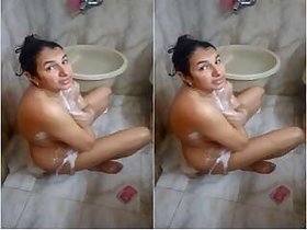 Recording wife Paki's bathing from hubby Part 3