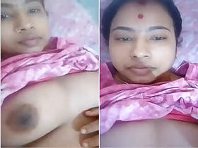 Desi Bhabhi With Boobs