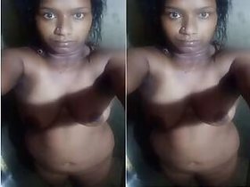 Desi Bhabhi Records Her Nude Selfies Part 1